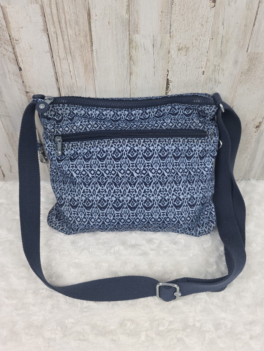 Kipling Alvar Crossbody Bag in a Blue Geometric Pattern - Picture 2 of 11